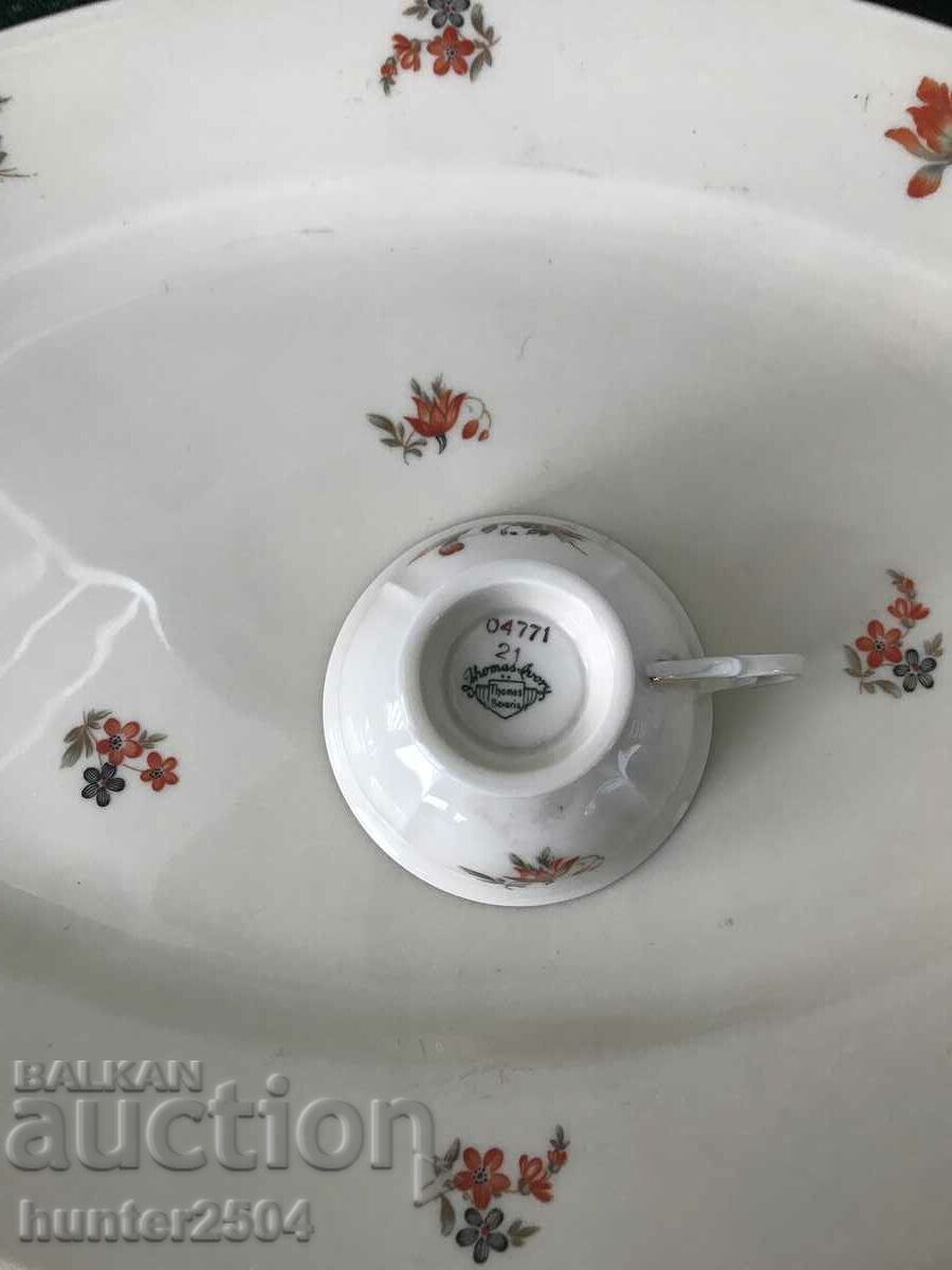 Auction  Plate, plate 38/25 cm and cup 4/7 cm