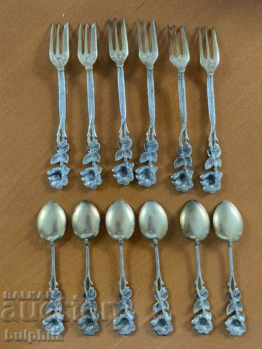 Set de 6 furculite argintii pentru desert si 6 linguri. Aurit. cu preț 500.00 BGN | € 255.65 Set de 6 furculite argintii pentru desert si 6 linguri. Aurit. cu preț 500.00 BGN | € 255.65