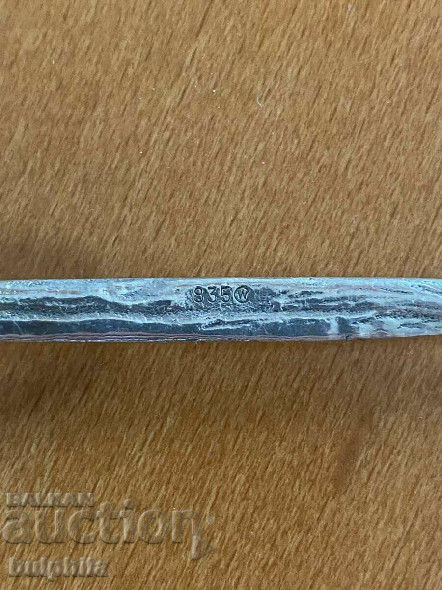 Licitație Set de 6 furculite argintii pentru desert si 6 linguri. Aurit. Licitație Set de 6 furculite argintii pentru desert si 6 linguri. Aurit.