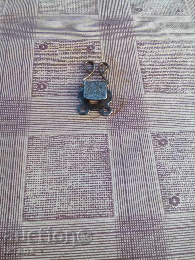 Auction Ancient button Auction Ancient button