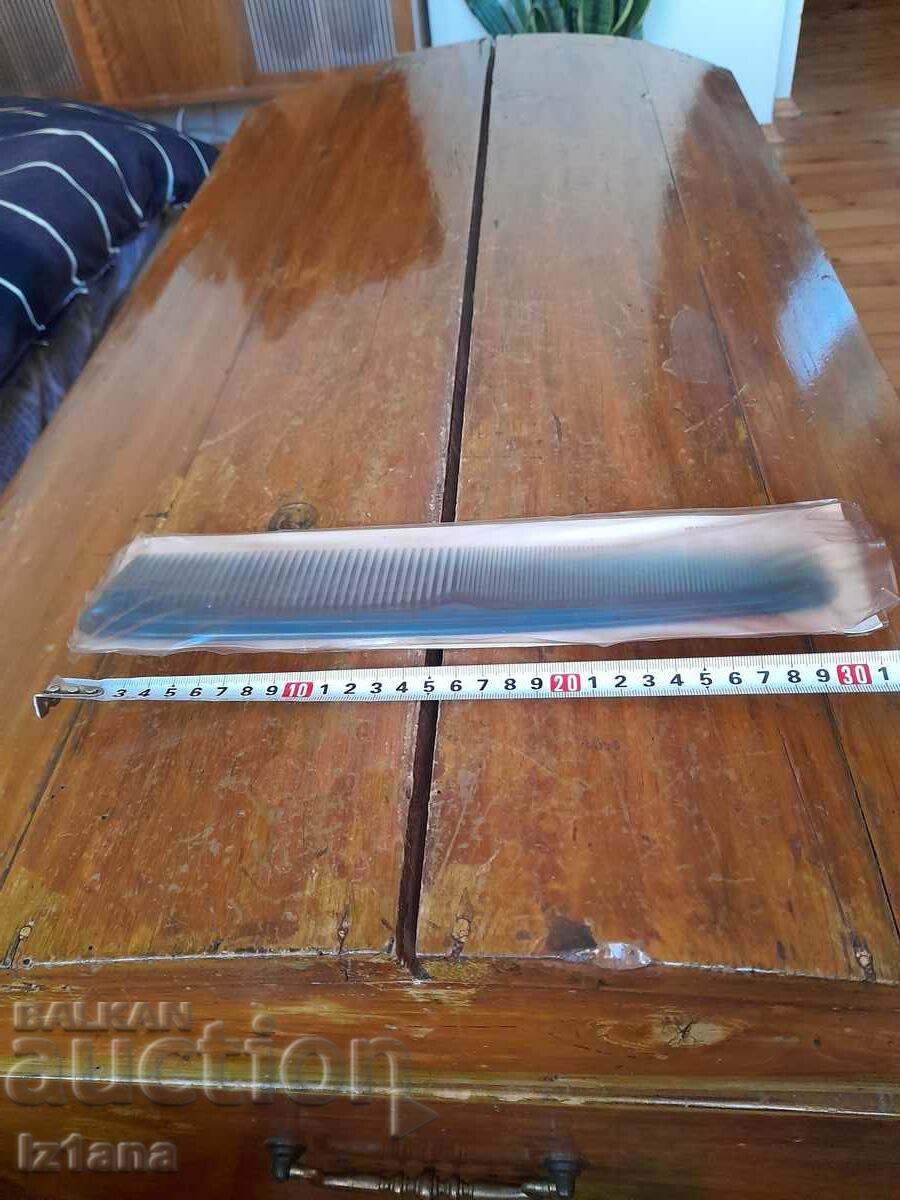 Old comb Der Grosse Naumburger with price 30.00 BGN | € 15.34