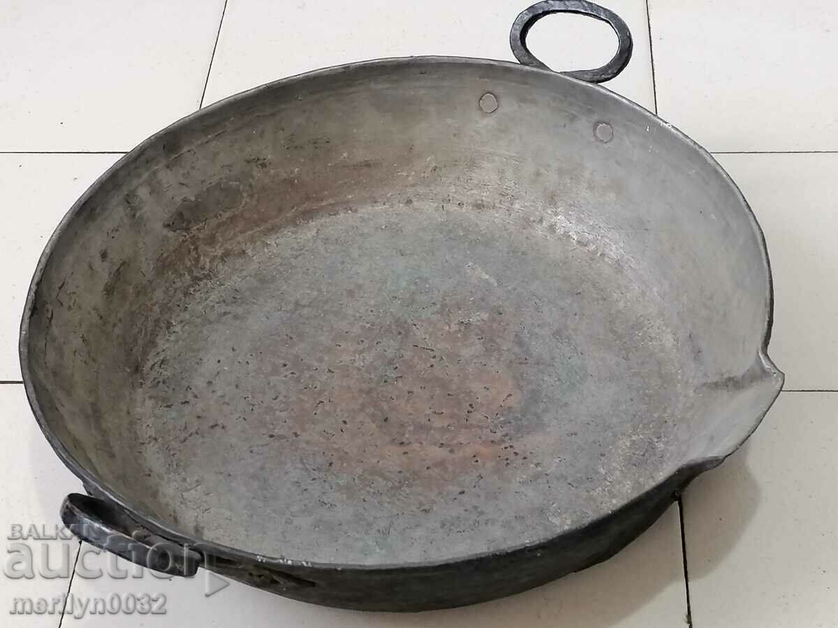 Old copper tray, saucer, copper, tray, casserole with price 112.00 BGN | € 57.26 Old copper tray, saucer, copper, tray, casserole with price 112.00 BGN | € 57.26