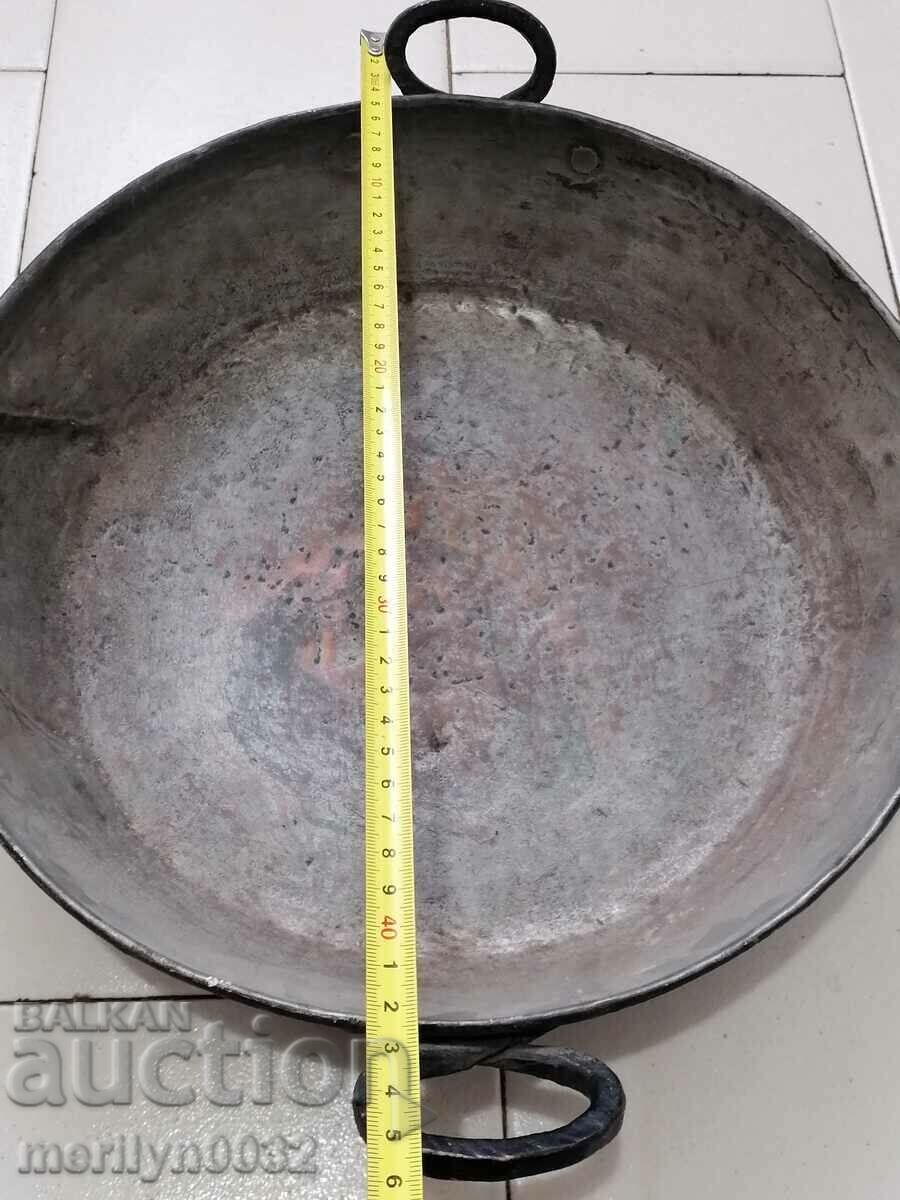 Delivery of Old copper tray, saucer, copper, tray, casserole Delivery of Old copper tray, saucer, copper, tray, casserole