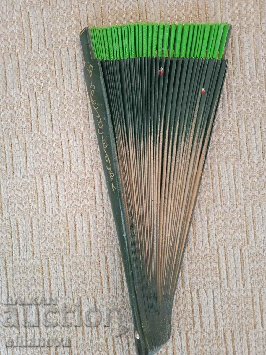 Anti-heat fan 250mm with price 10.00 BGN | € 5.11 Anti-heat fan 250mm with price 10.00 BGN | € 5.11