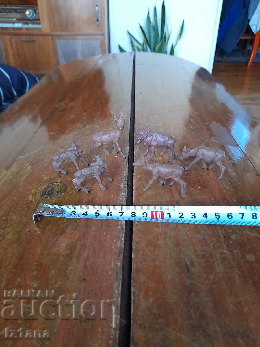 Delivery of Old figurines, animals Delivery of Old figurines, animals