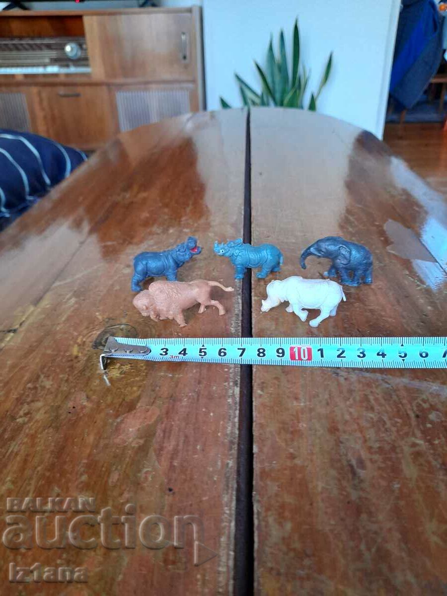 Auction  Old figurines, animals