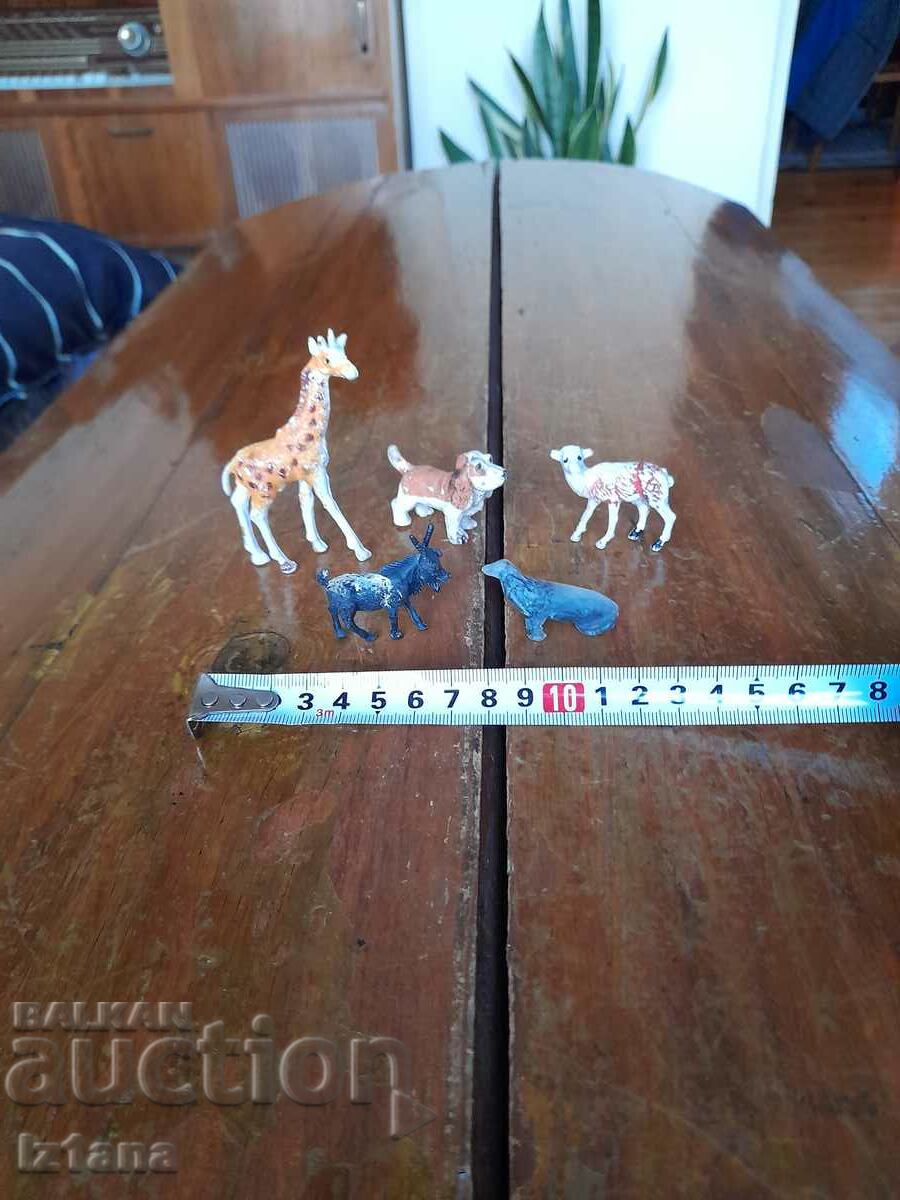 Delivery of Old figurines, animals Delivery of Old figurines, animals