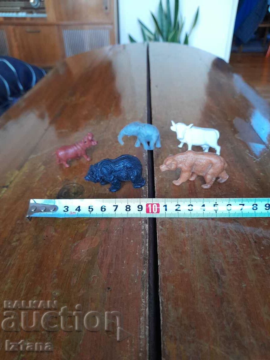 Delivery of Old figurines, animals Delivery of Old figurines, animals