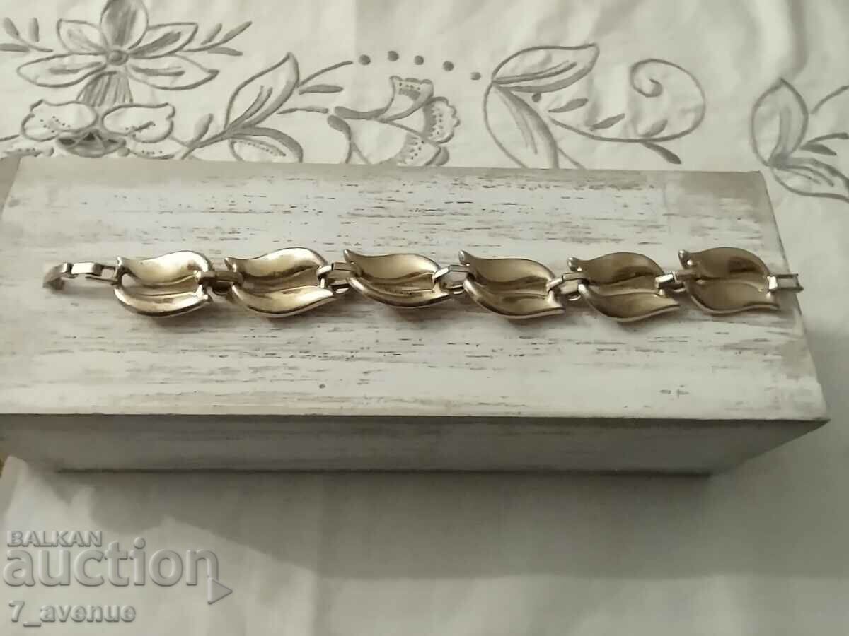 Auction Bracelet, Pilgrim, in soft pink, 7.11.2023 Auction Bracelet, Pilgrim, in soft pink, 7.11.2023