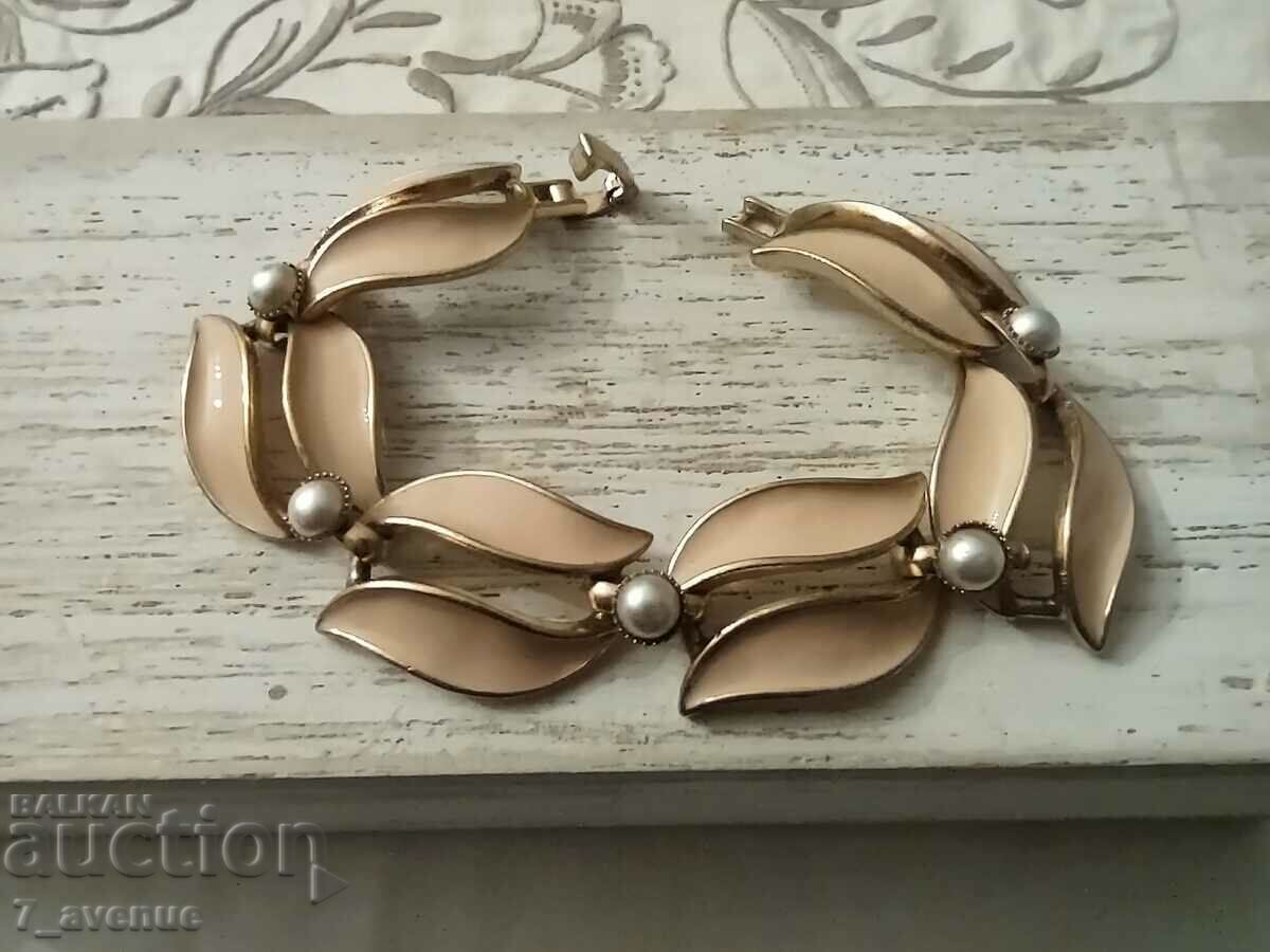 Bracelet, Pilgrim, in soft pink, 7.11.2023 Bracelet, Pilgrim, in soft pink, 7.11.2023