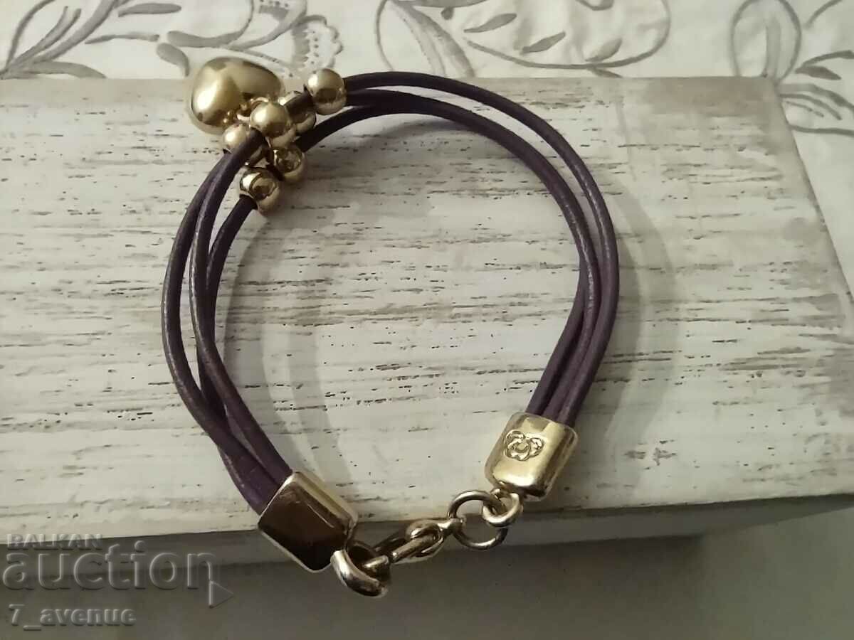 Bracelet, designer, with stamp, heart, 7.11.2023 with price 29.00 BGN | € 14.83 Bracelet, designer, with stamp, heart, 7.11.2023 with price 29.00 BGN | € 14.83