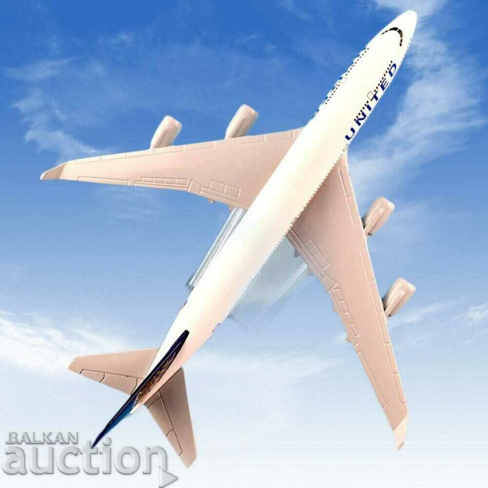 Boeing 747 airplane model model United USA metal B747 with price 32.00 BGN | € 16.36 Boeing 747 airplane model model United USA metal B747 with price 32.00 BGN | € 16.36