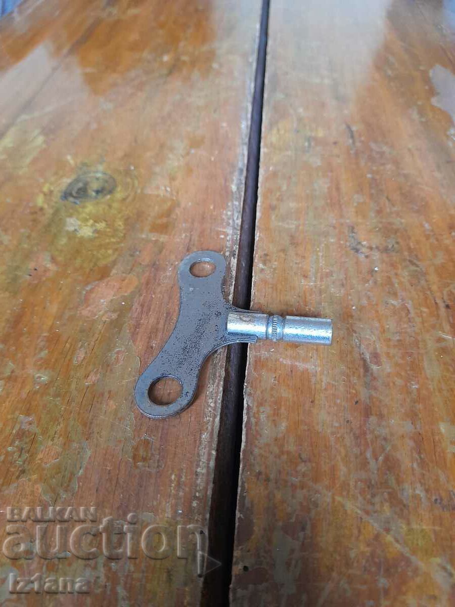 Old winding key