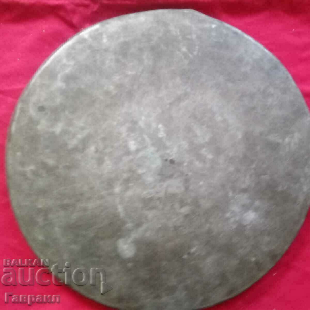 Auction  Old copper trays