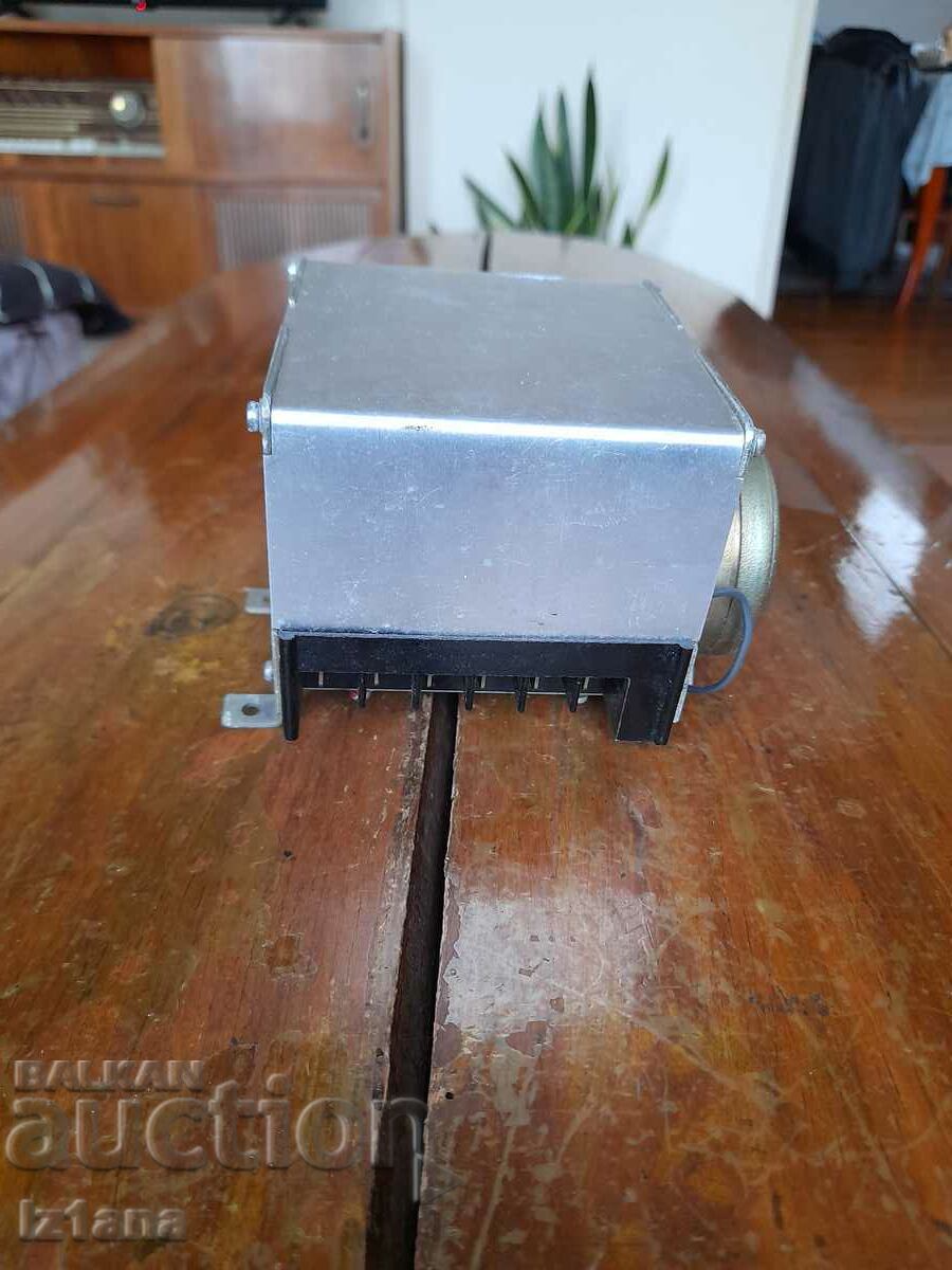 Livrarea Vechi programator mașină de spălat Perla Livrarea Vechi programator mașină de spălat Perla