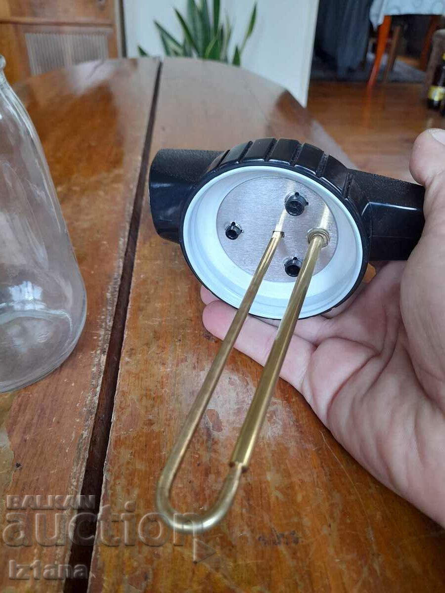 Delivery of Old vacuum cleaner jar Delivery of Old vacuum cleaner jar