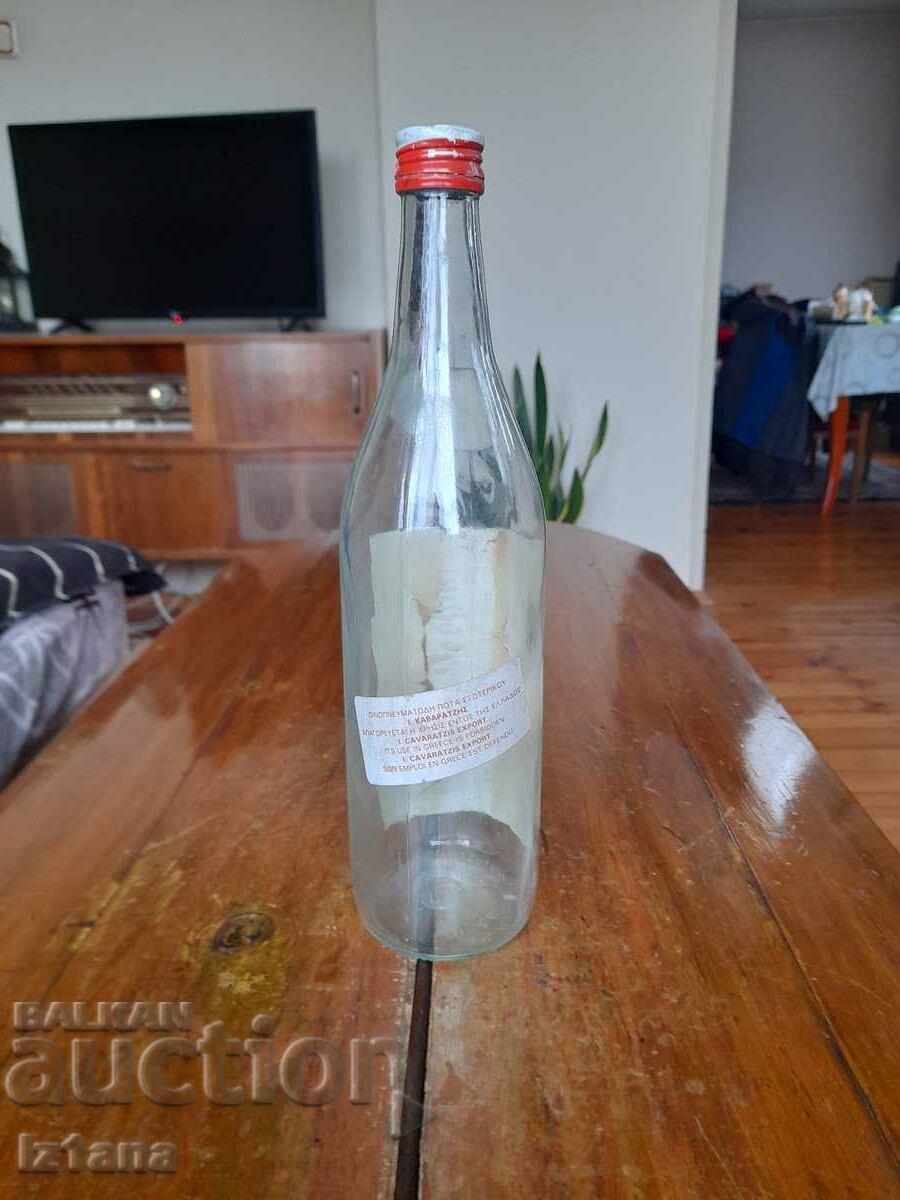 Παράδοση Ένα παλιό μπουκάλι ούζο Παράδοση Ένα παλιό μπουκάλι ούζο