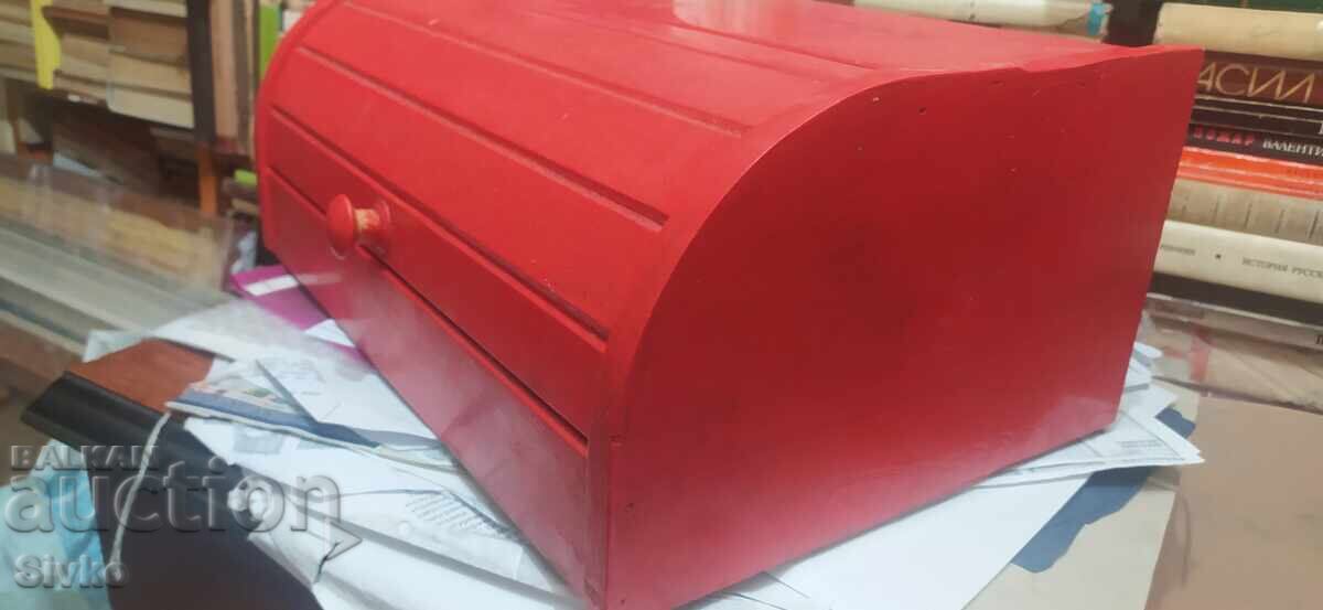 Auction Bread box, wooden Auction Bread box, wooden