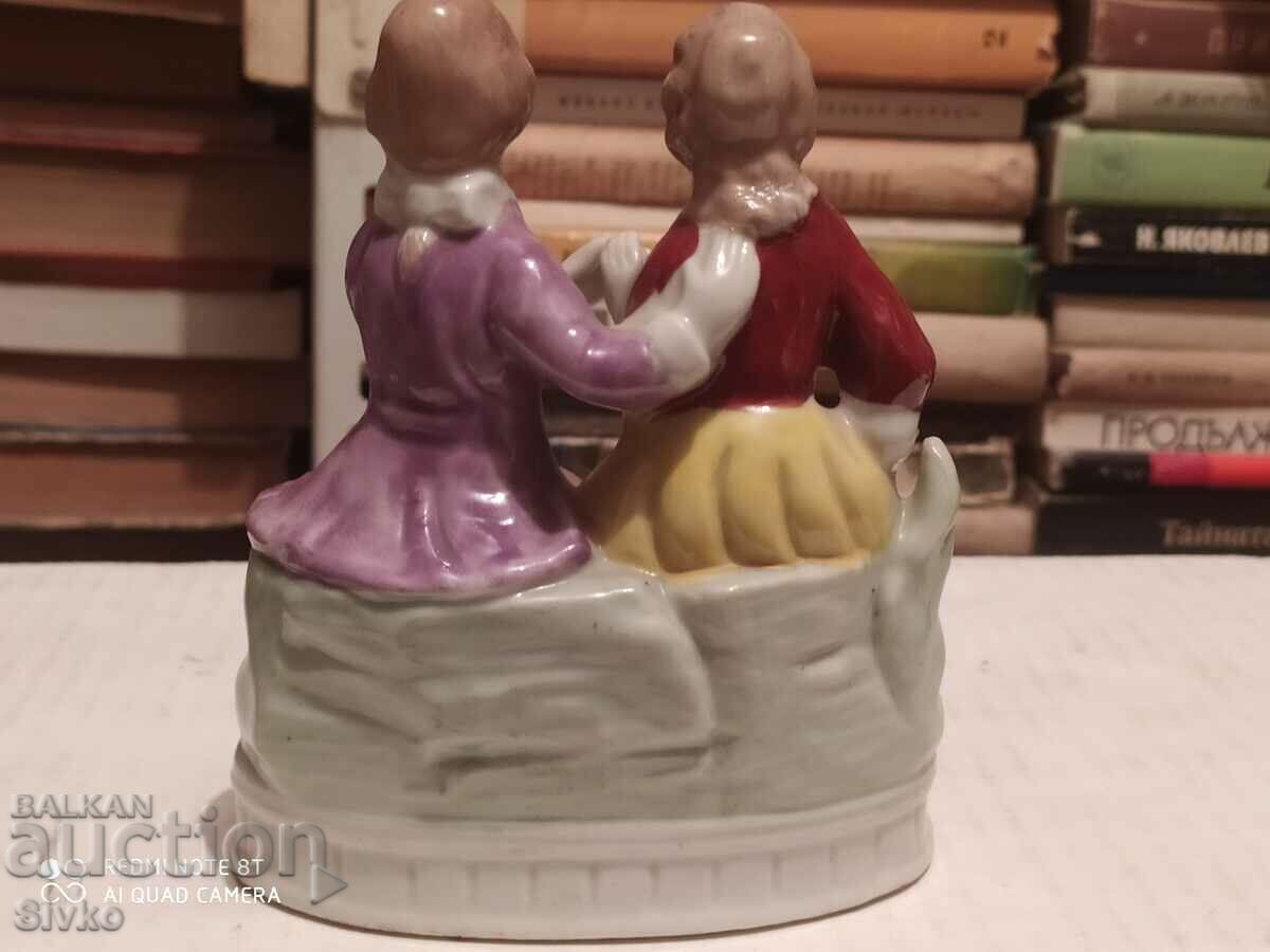Auction Porcelain figurine, lovers Auction Porcelain figurine, lovers