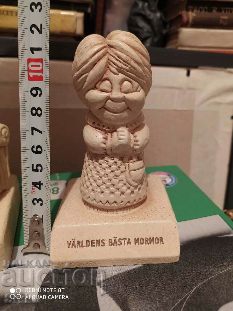 Φιγούρα VÄRLDENS BÄSTA MORMOR - Η ΚΑΛΥΤΕΡΗ ΓΙΑΓΙΑ ΤΟΥ ΚΟΣΜΟΥ Φιγούρα VÄRLDENS BÄSTA MORMOR - Η ΚΑΛΥΤΕΡΗ ΓΙΑΓΙΑ ΤΟΥ ΚΟΣΜΟΥ