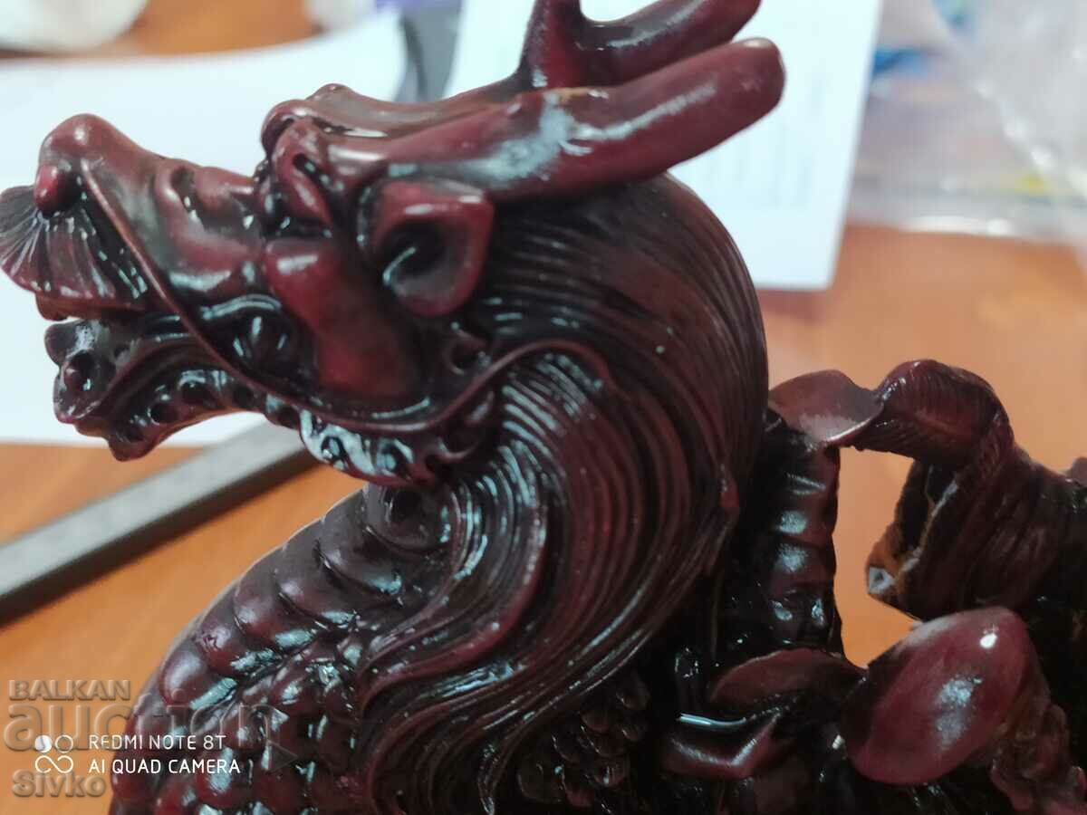 Auction Figure massive dragon boat and people Auction Figure massive dragon boat and people