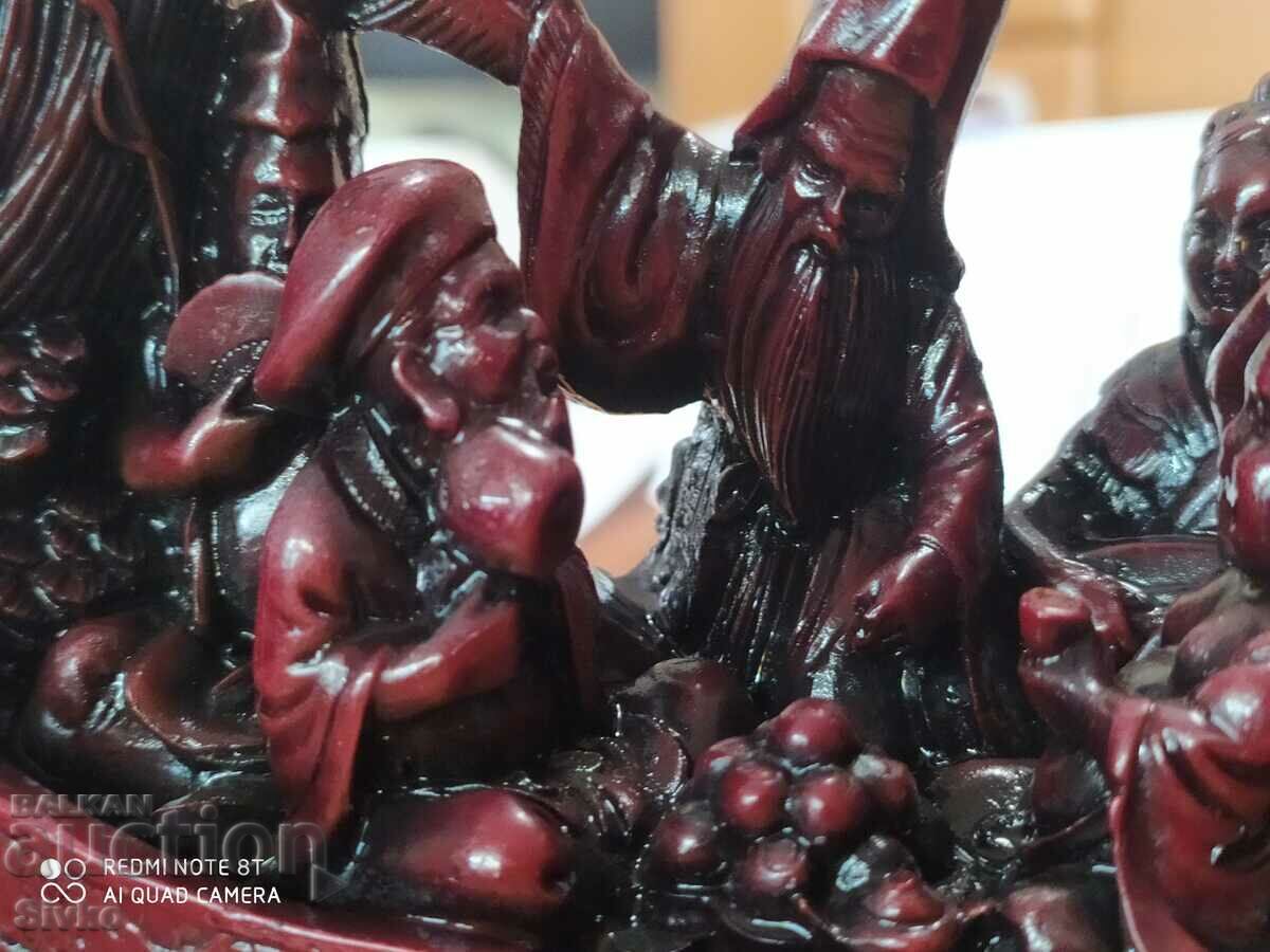 Delivery of Figure massive dragon boat and people Delivery of Figure massive dragon boat and people