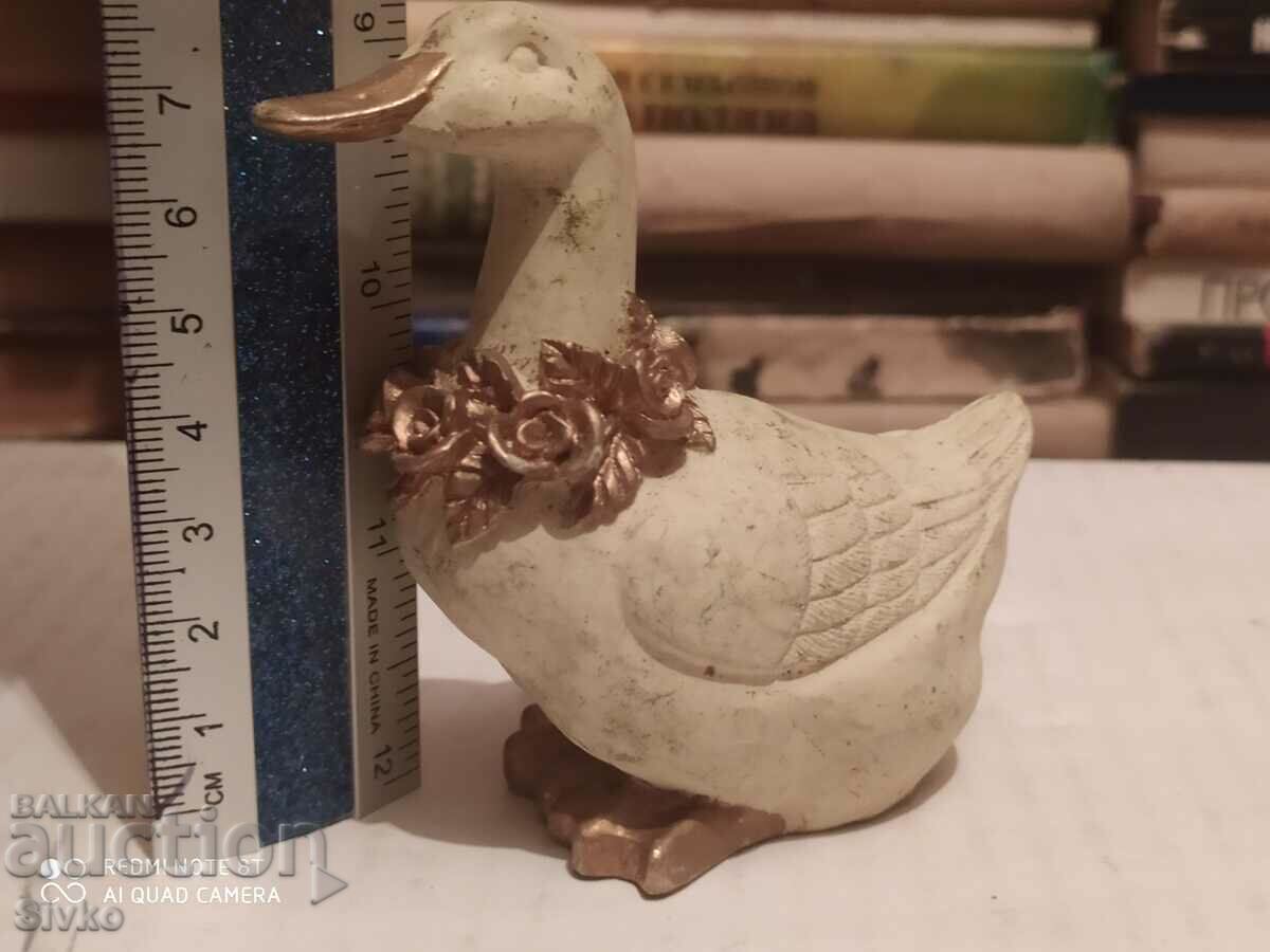 Figure duck 3