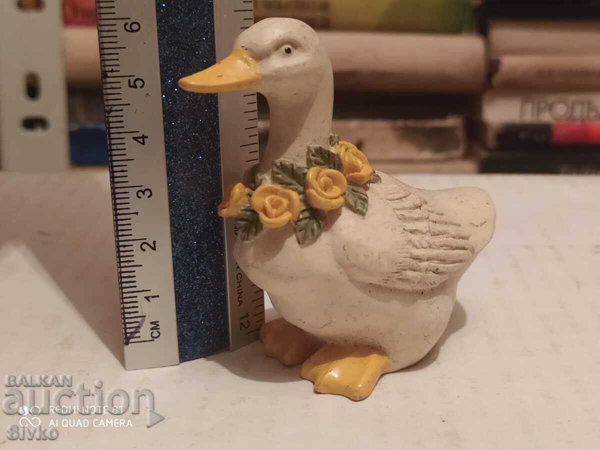 Figure duck 5