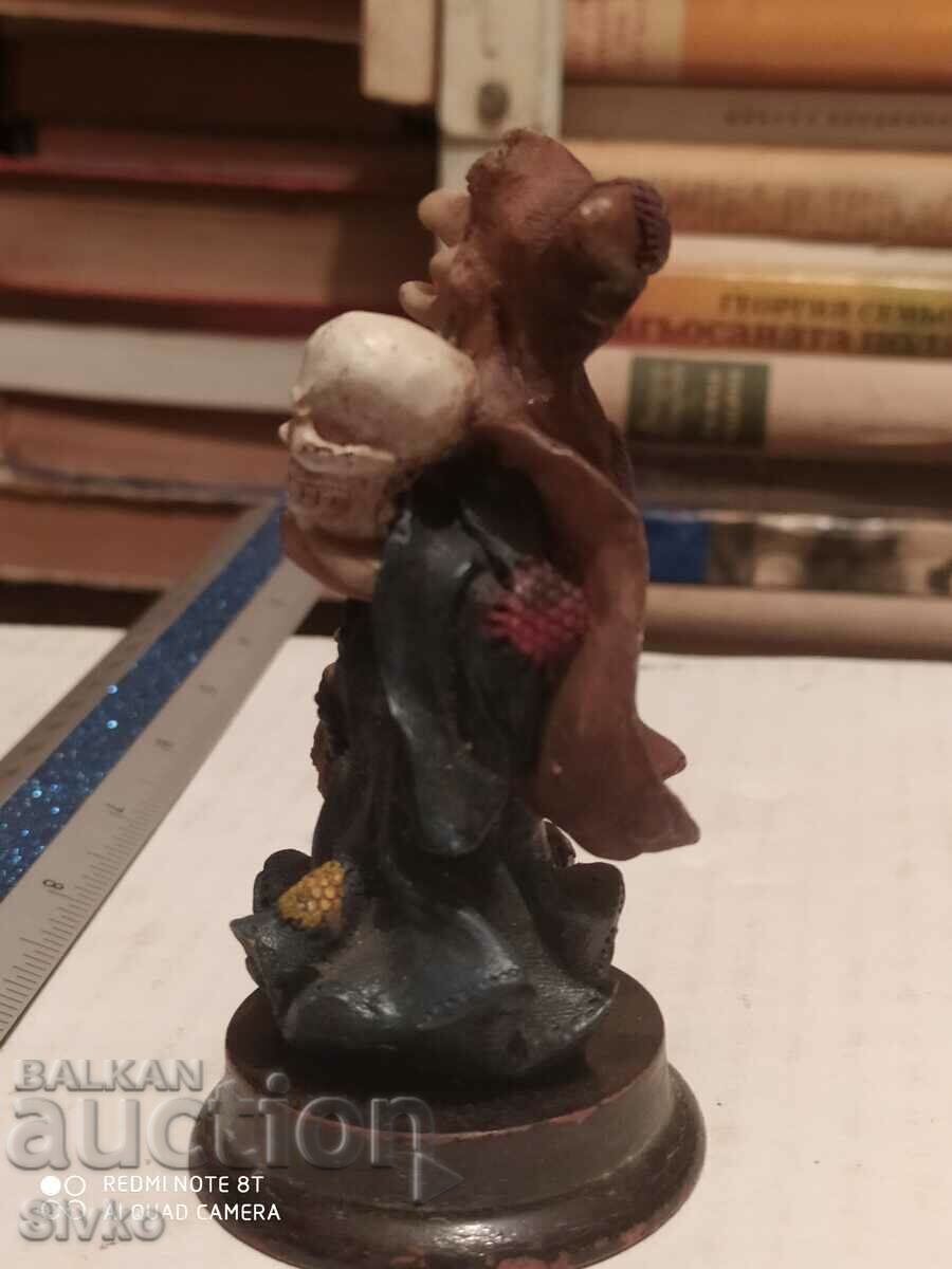 Delivery of Figure, Baba Yaga Delivery of Figure, Baba Yaga