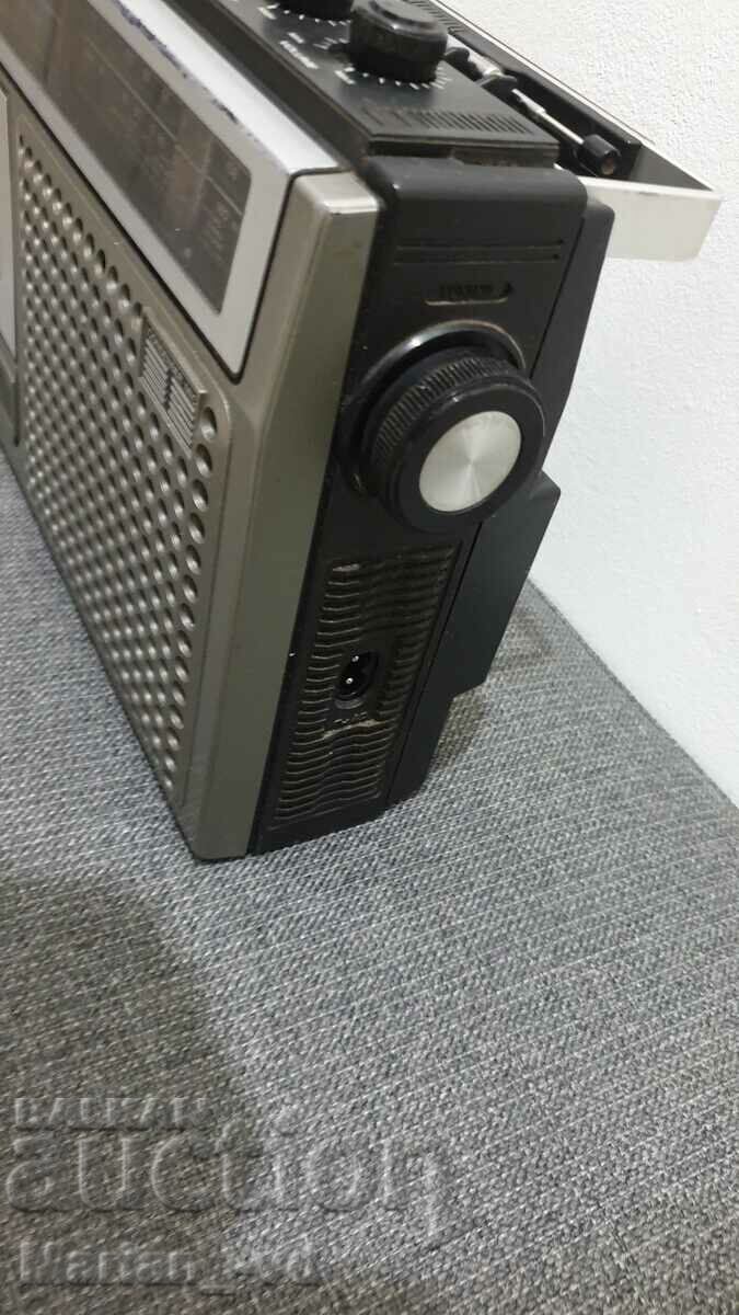 Licitație Radiocasetofon Hitachi TRK-5500E