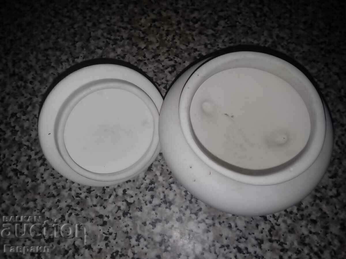 Delivery of A jewelry box Delivery of A jewelry box