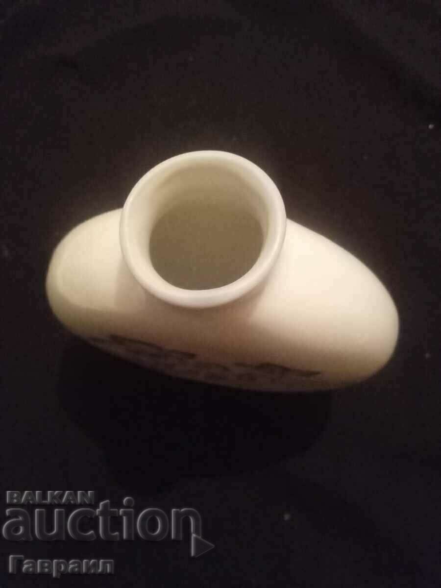 Delivery of A vase Delivery of A vase