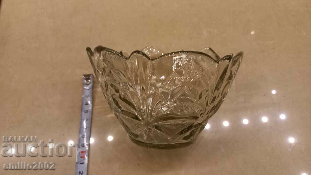 Delivery of Glass vase retro social Delivery of Glass vase retro social