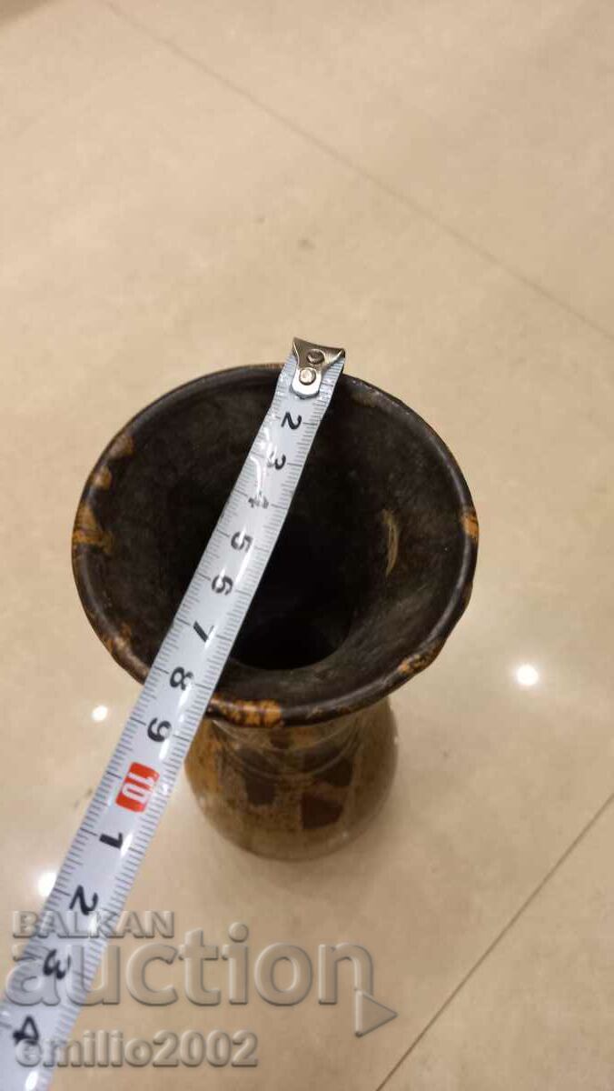 Ceramic vase retro social with price 9.00 BGN | € 4.60