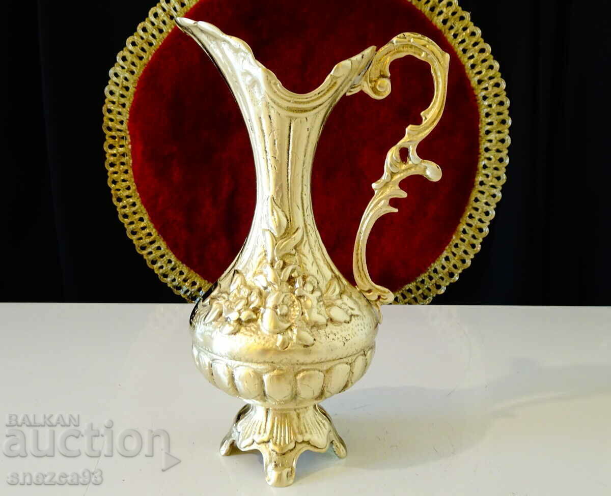 Bronze jug, roses, baroque. with price 59.00 BGN | € 30.17 Bronze jug, roses, baroque. with price 59.00 BGN | € 30.17