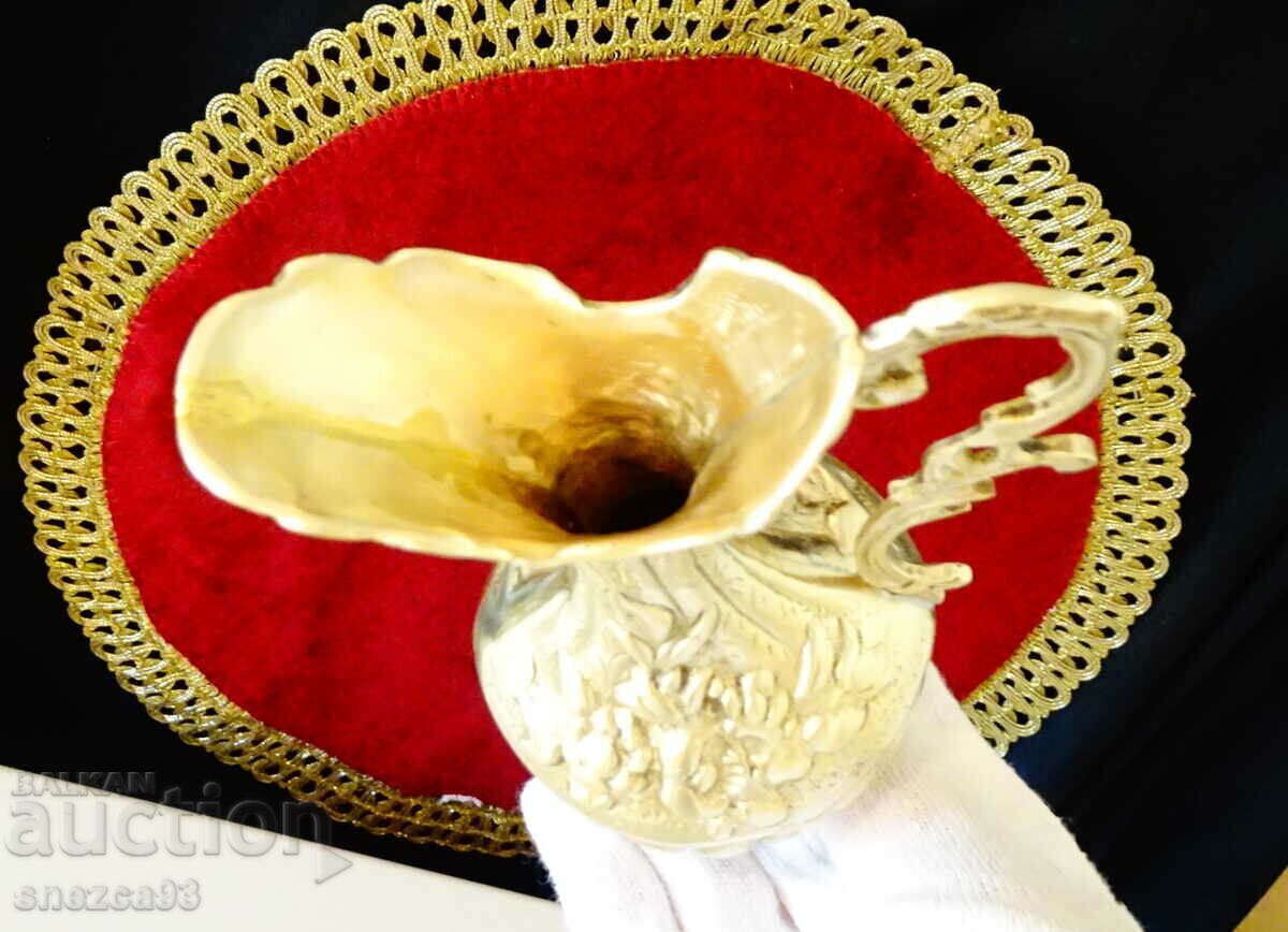 Bronze jug, roses, baroque. - 6 Bronze jug, roses, baroque. - 6