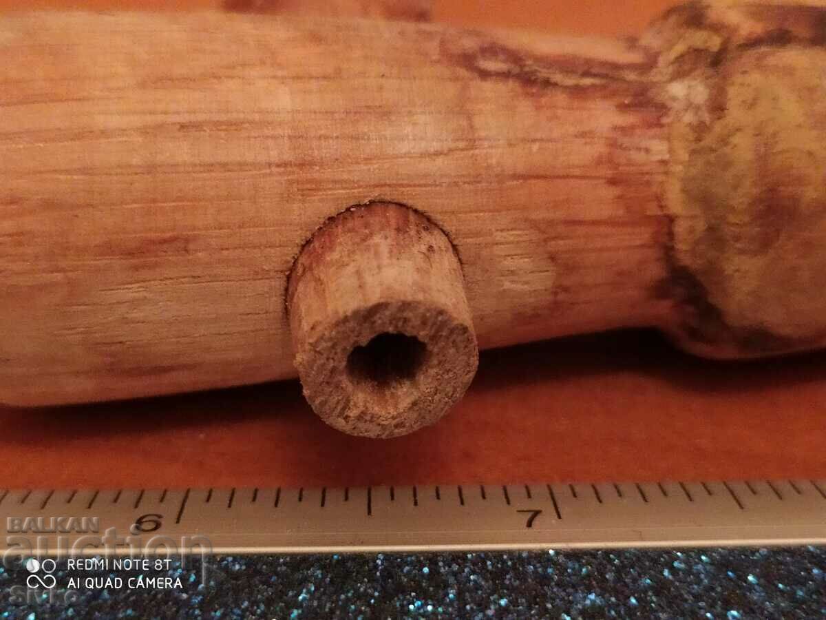 Auction  Cinnamon wood