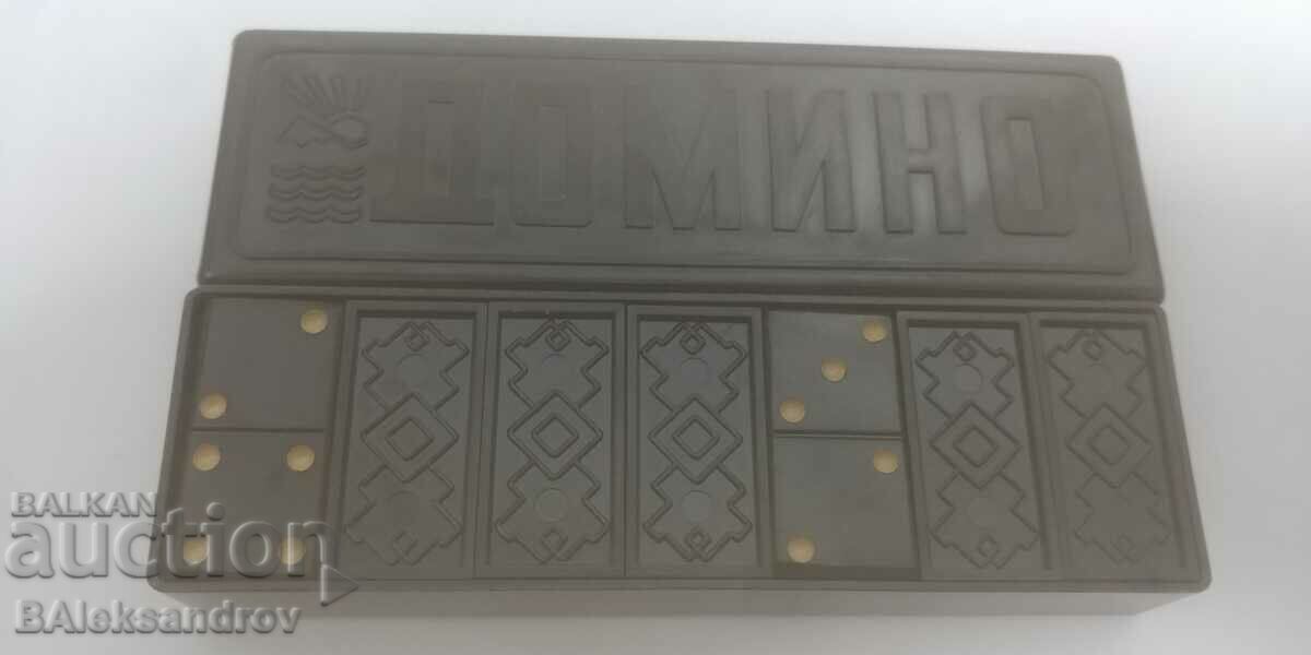 Delivery of Old bakelite domino