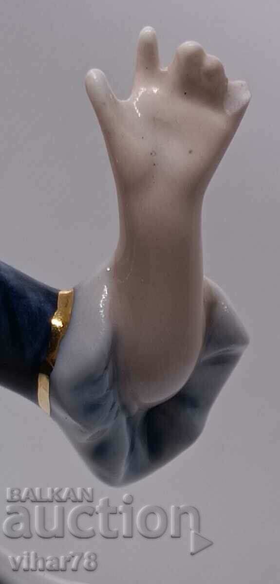 figure Cobalt with price 149.99 BGN | € 76.69