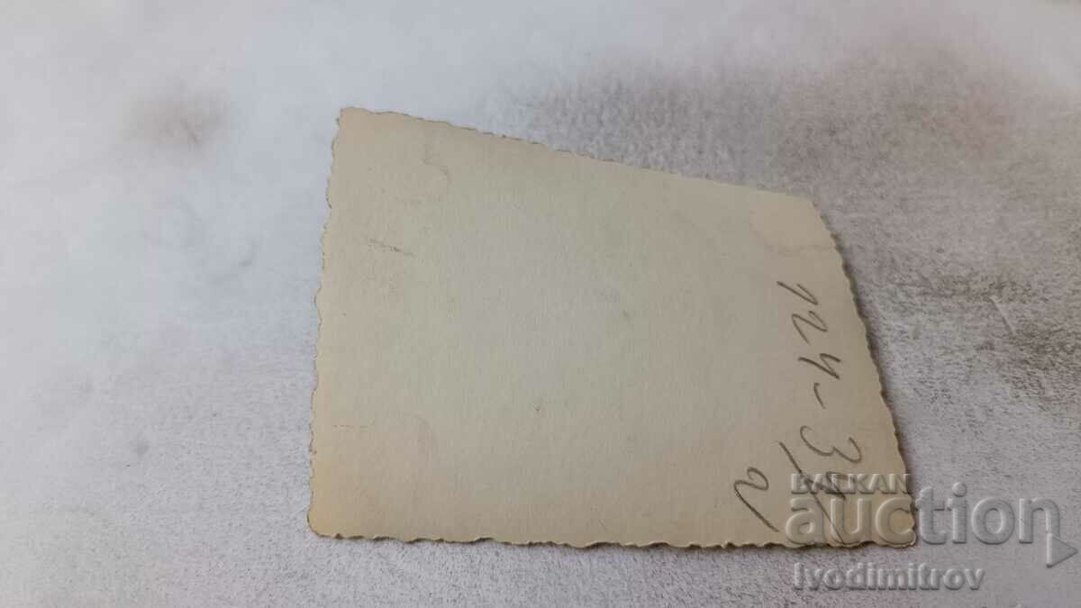 Αγία Σοφία Δύο γυναίκες και ένα αγοράκι με ρετρό καροτσάκι με τιμή 2.45 BGN | € 1.25 Αγία Σοφία Δύο γυναίκες και ένα αγοράκι με ρετρό καροτσάκι με τιμή 2.45 BGN | € 1.25