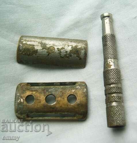 Auction Old razor razor with shaving basin Auction Old razor razor with shaving basin