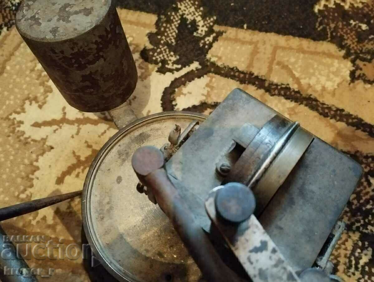 A very old PLANIMETER - 6 A very old PLANIMETER - 6