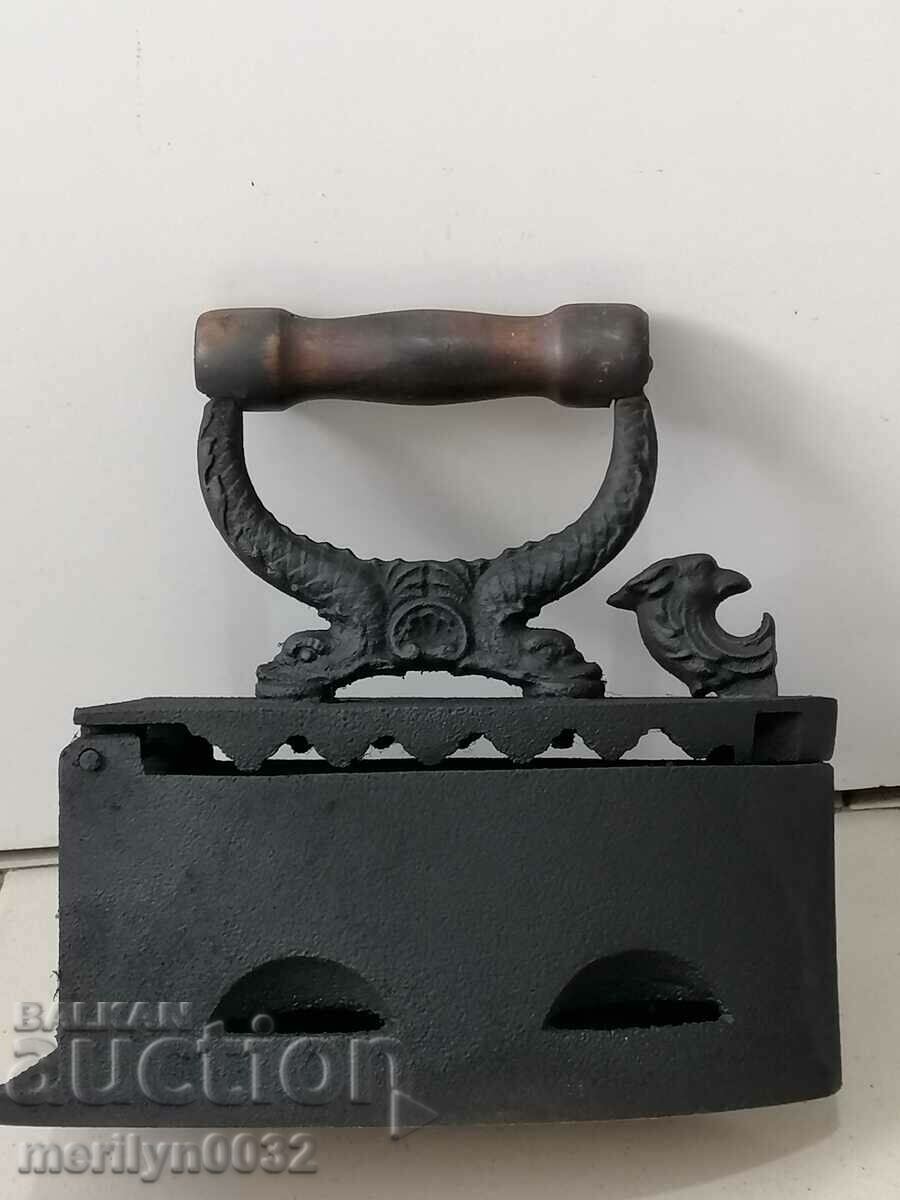 An old iron on fire with price 99.00 BGN | € 50.62 An old iron on fire with price 99.00 BGN | € 50.62