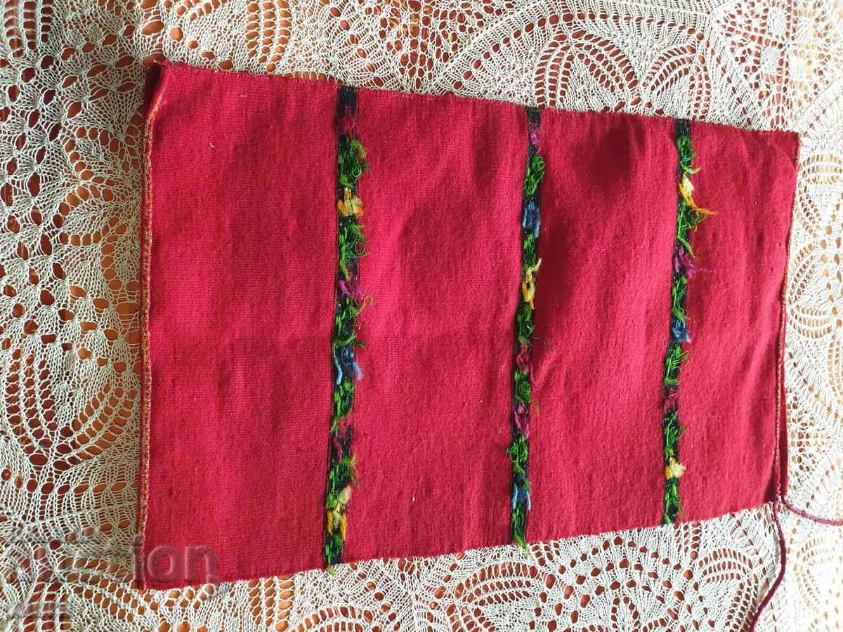 Delivery of Large authentic wool apron