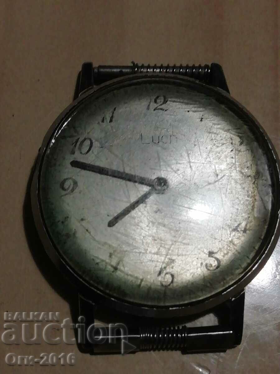 Russian mechanical watch LUCH with price 45.00 BGN | € 23.01 Russian mechanical watch LUCH with price 45.00 BGN | € 23.01
