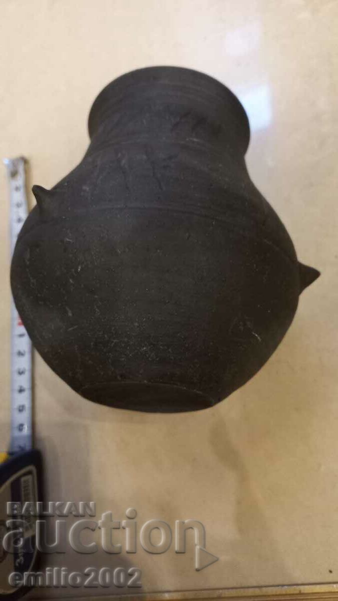 Delivery of Ceramic vase retro social Delivery of Ceramic vase retro social