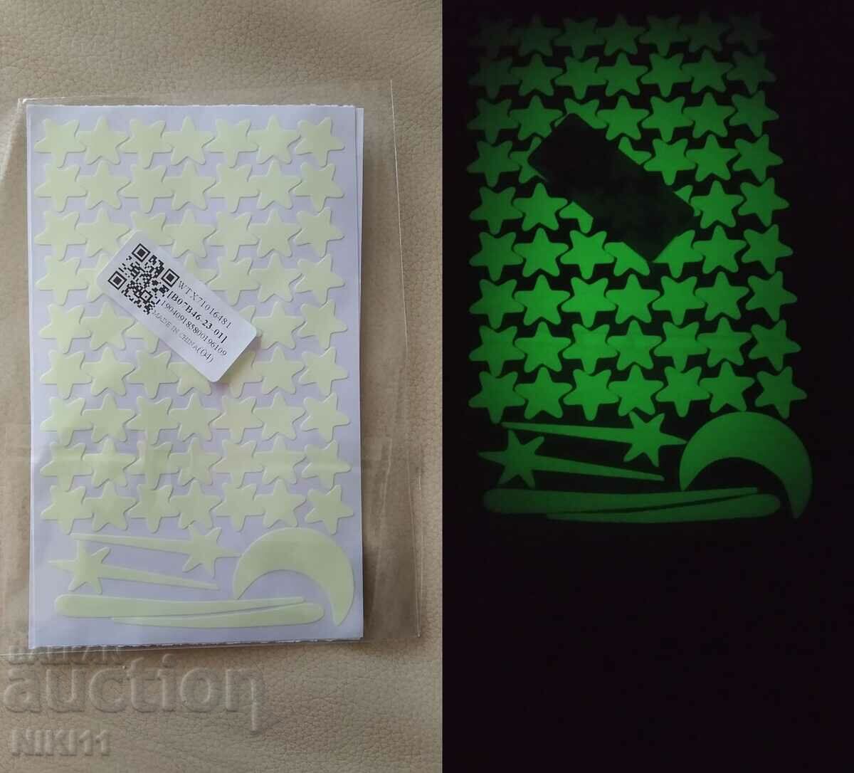 Autocolante luminoase stele, luna, decor camera copiilor 106 cu preț 9.00 BGN | € 4.60