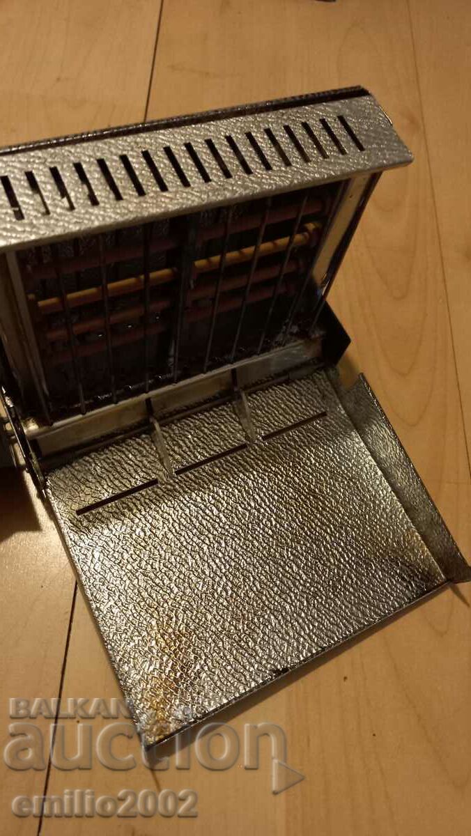 Old toaster GDR DDR with price 9.00 BGN | € 4.60 Old toaster GDR DDR with price 9.00 BGN | € 4.60