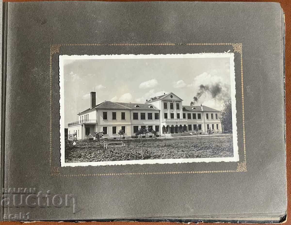 Παράδοση Κρατική Σχολή Μηχανολόγων και Ηλεκτρολόγων Μηχανικών Gabrovo Παράδοση Κρατική Σχολή Μηχανολόγων και Ηλεκτρολόγων Μηχανικών Gabrovo