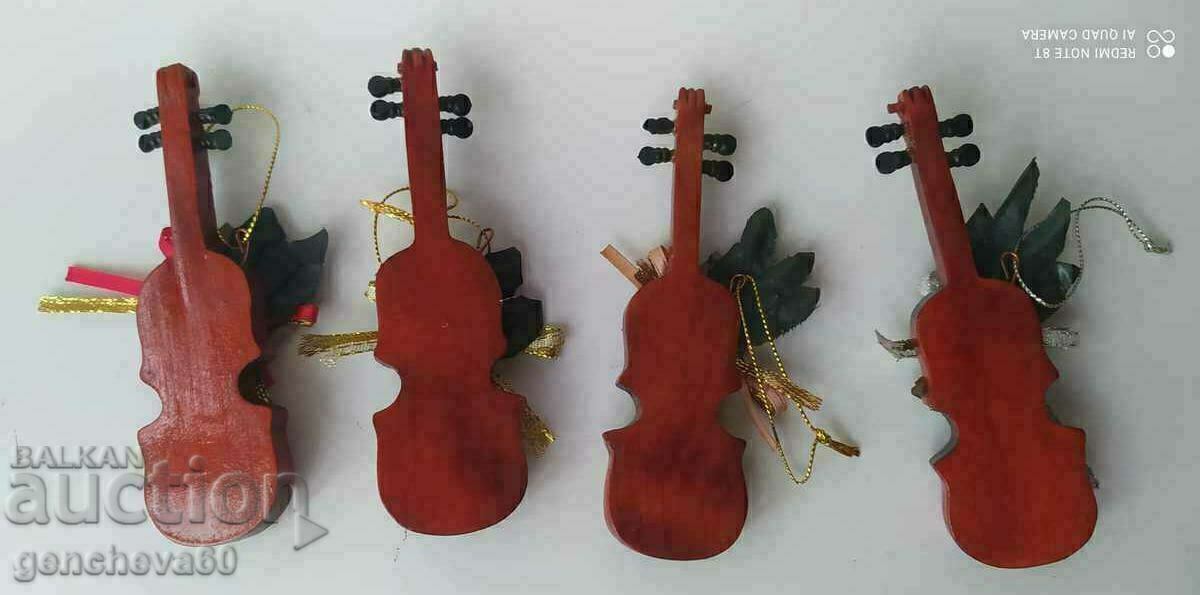 Miniature violins for decoration with price 21.00 BGN | € 10.74 Miniature violins for decoration with price 21.00 BGN | € 10.74